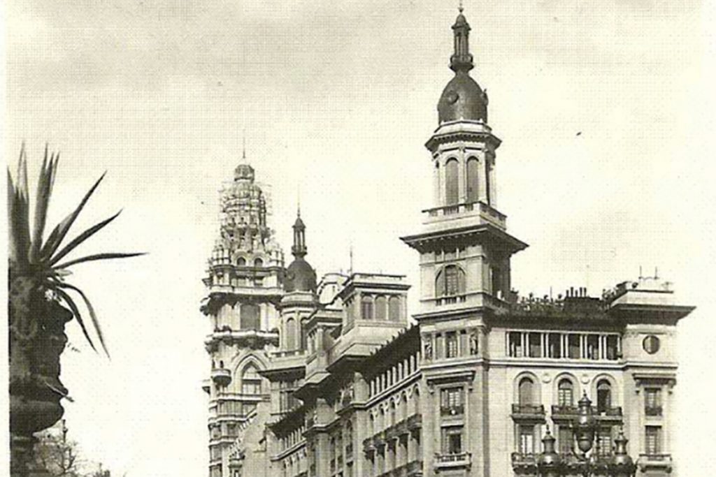 El Palacio Barolo cumple 100 años: historias y misterios de una joya arquitectónica porteña 3 El Palacio Barolo cumple 100 años: historias y misterios de una joya arquitectónica porteña