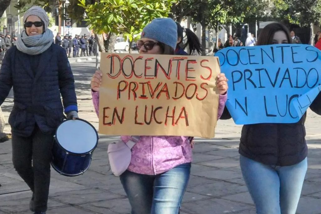 Jujeñazo: docentes siguen el plan de lucha y gremios anuncian paro y movilización 1 Jujeñazo: docentes siguen el plan de lucha y gremios anuncian paro y movilización