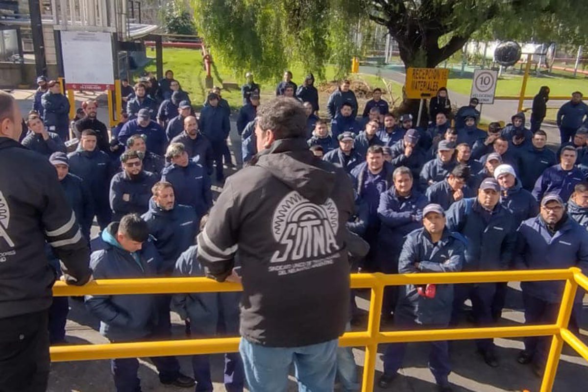 Trabajadores del neumático paran las tres fábricas y marchan contra la criminalización de la protesta y en defensa de las paritarias