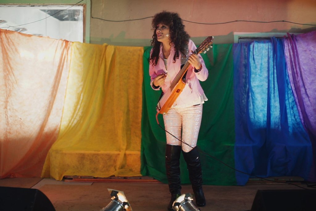 “Yo soy Alma”, una historia de transición de género para repensar los vínculos sociales y familiares