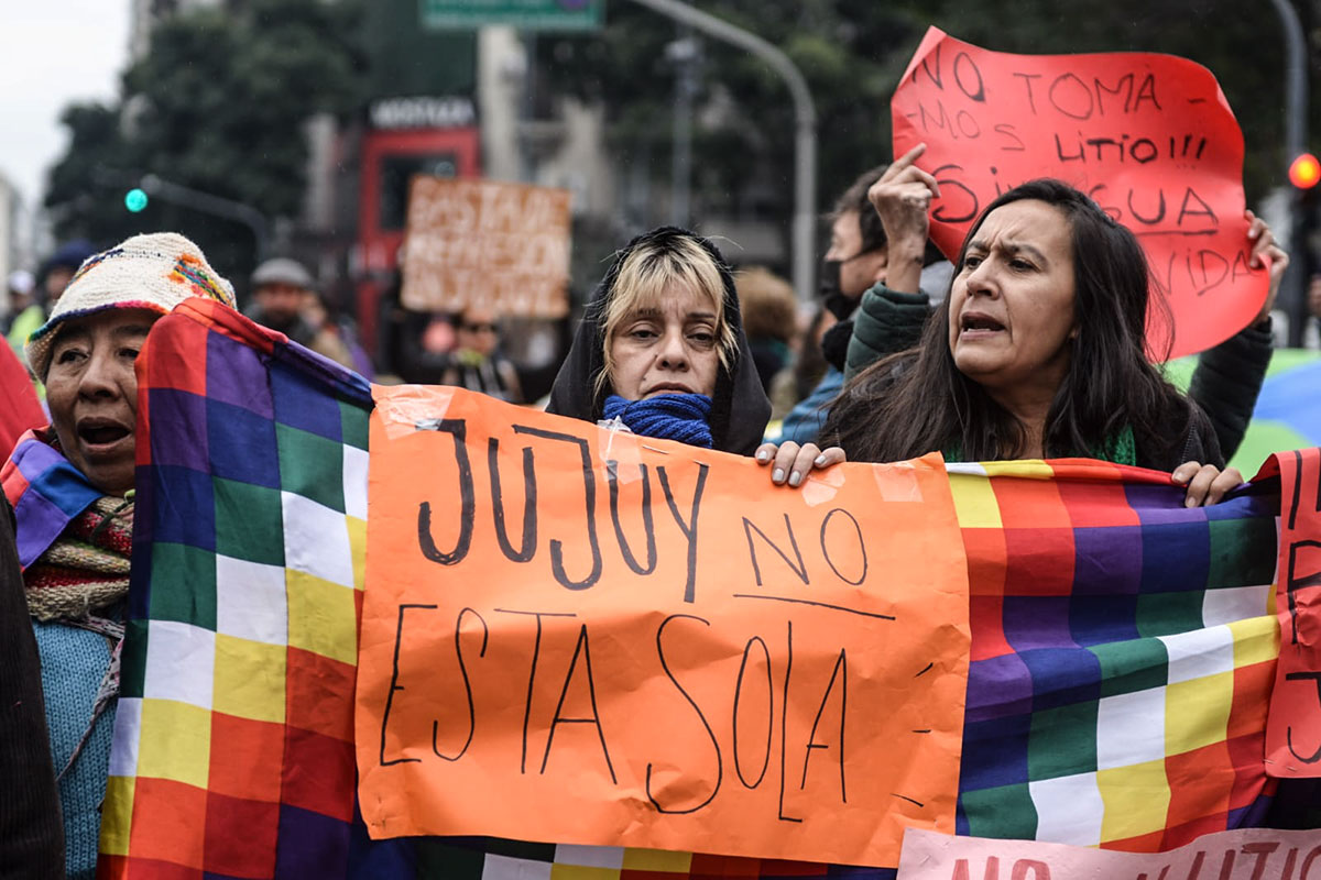Con críticas a Morales pero también al PJ, el Encuentro Memoria Verdad y Justicia reclamó en la Casa de Jujuy contra la represión y la reforma constitucional