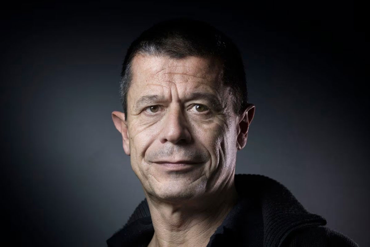 "Koljós", Emmanuel Carrère y la madre de todas sus batallas