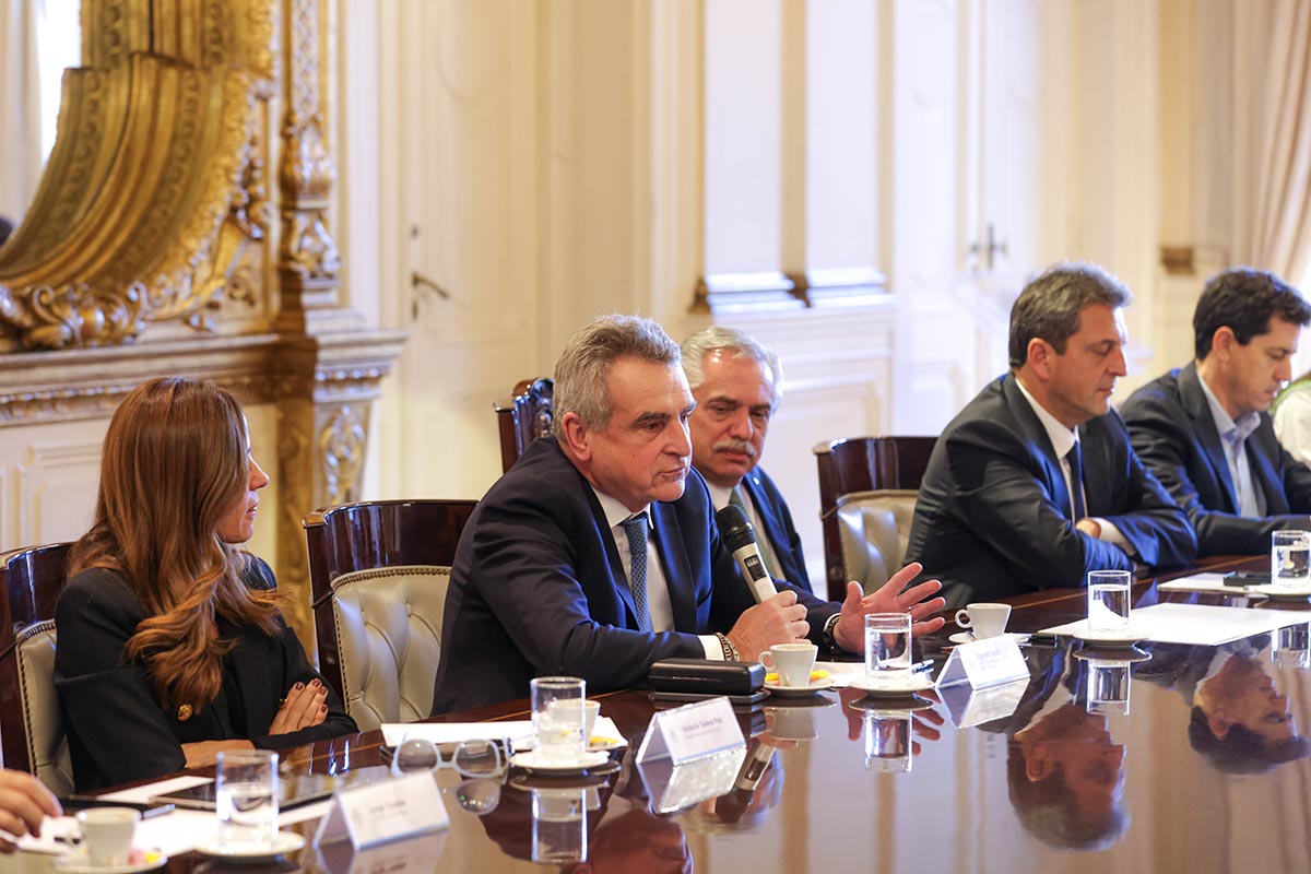 Massa y Rossi se reúnen con gobernadores oficialistas para diagramar la campaña