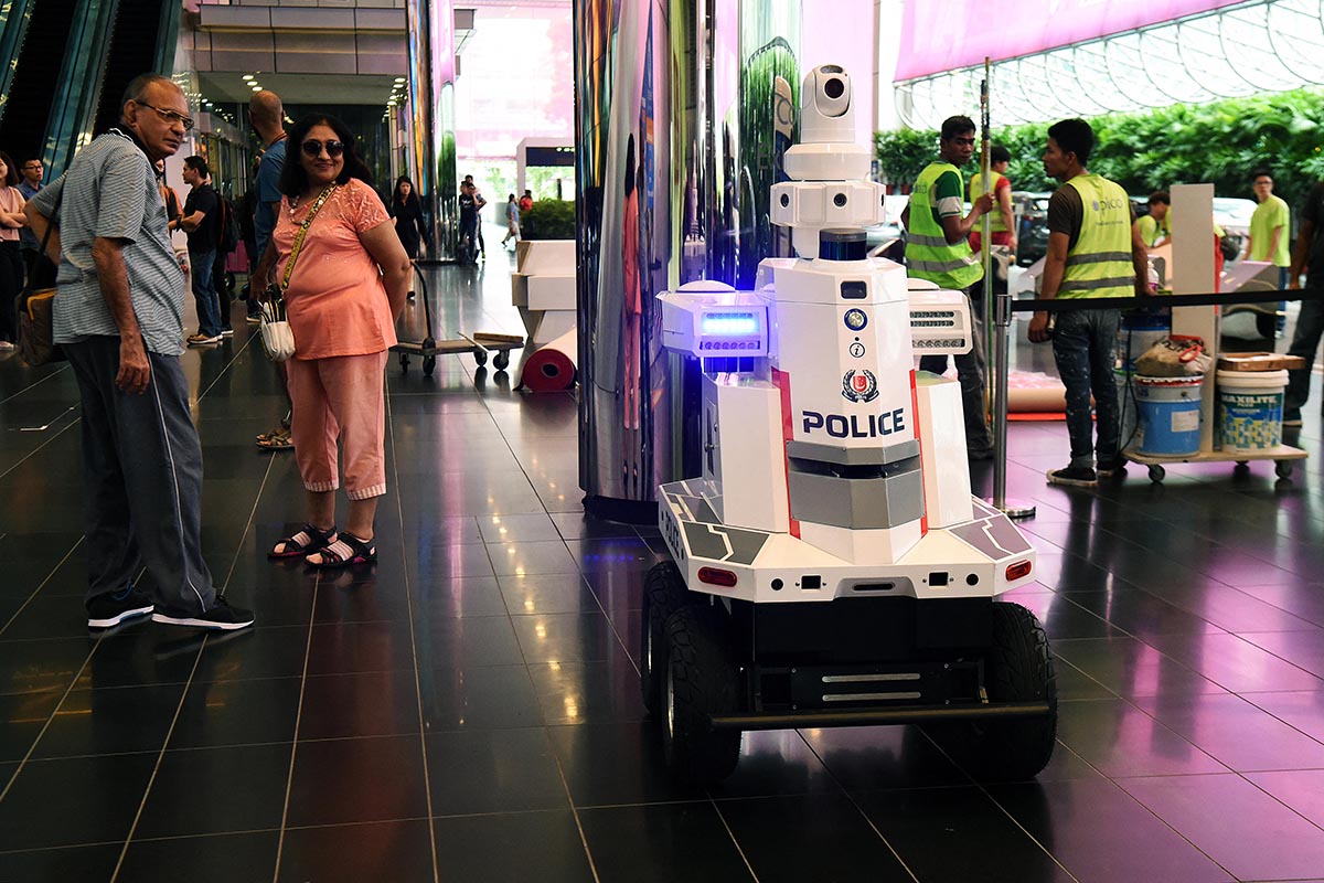 Singapur desplegará robots policías en las calles