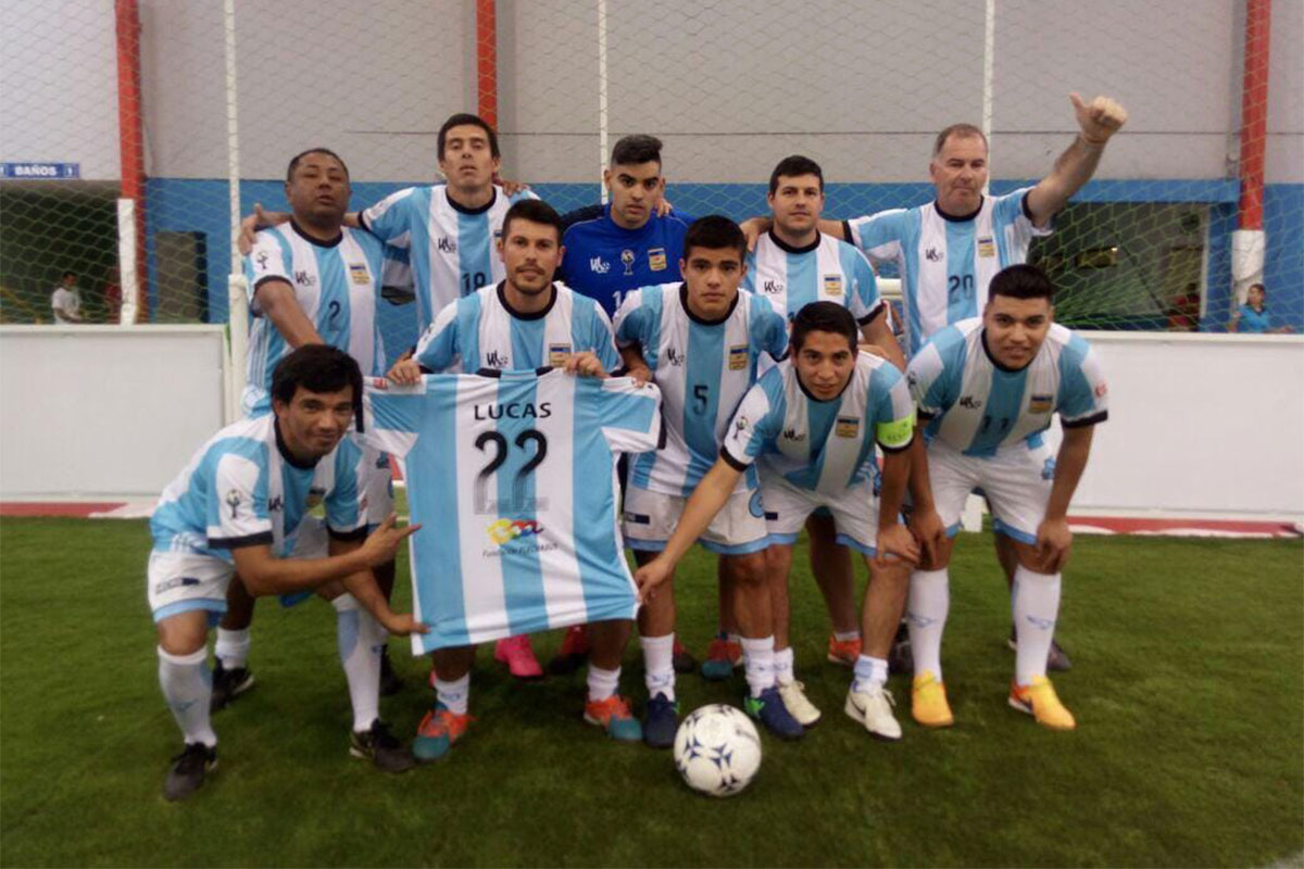 La Selección argentina que jugará la Homeless Cup, el Mundial de fútbol callejero