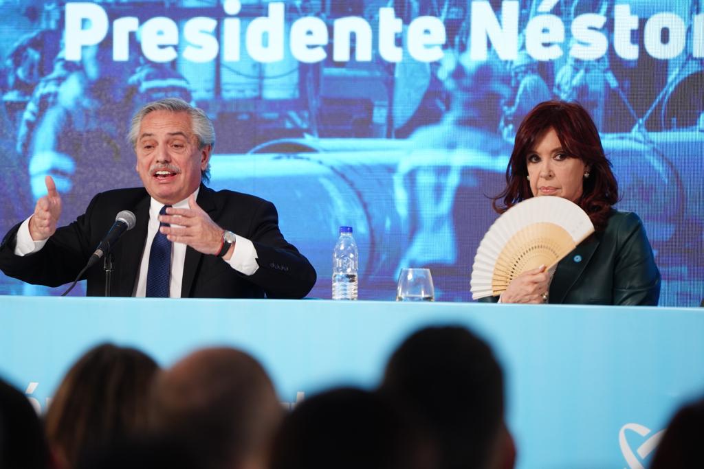 Fernández responde a Macri: «Intentaron darle el gasoducto a sus amigos y hacer negocios»