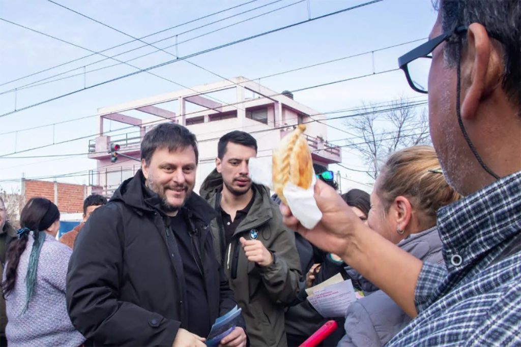 Con Santoro a la cabeza, Unión por la Patria camina la Ciudad para ampliar la frontera del voto peronista 1 Unión por la Patria
