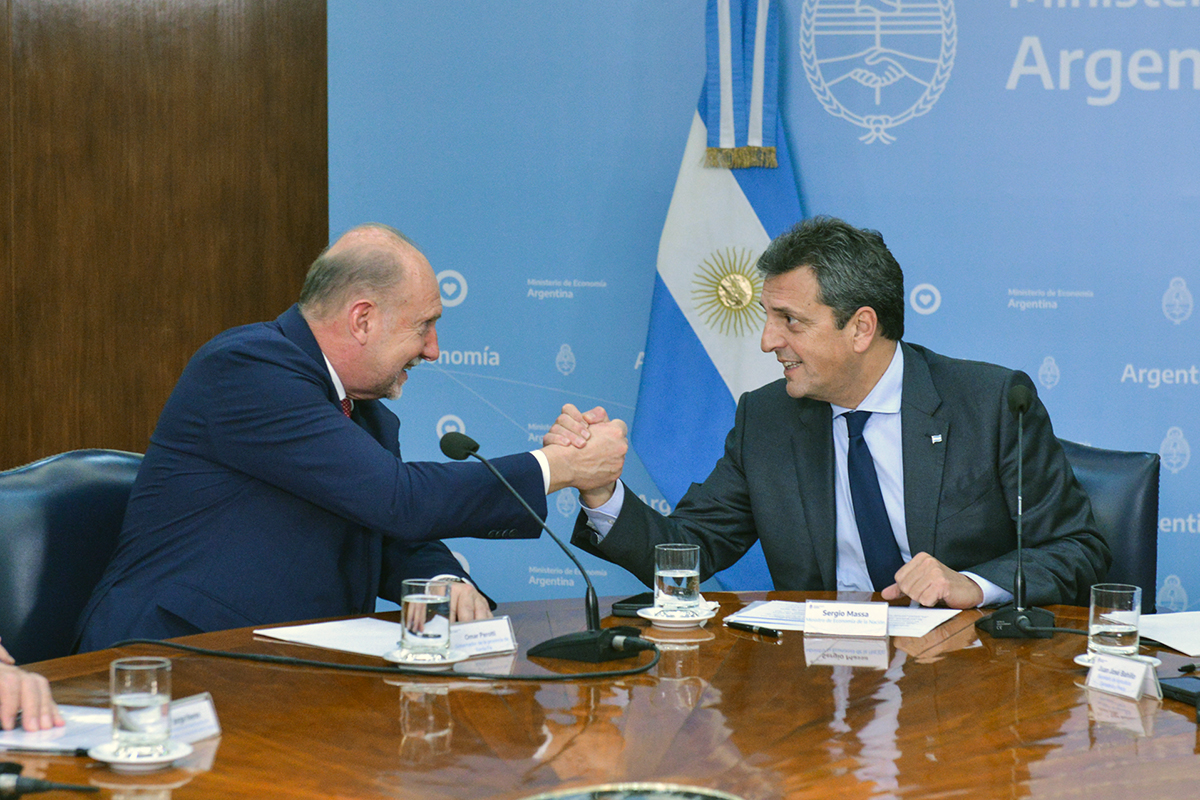 Massa anunció que en agosto se inaugurará el denominado «gasoducto lechero»