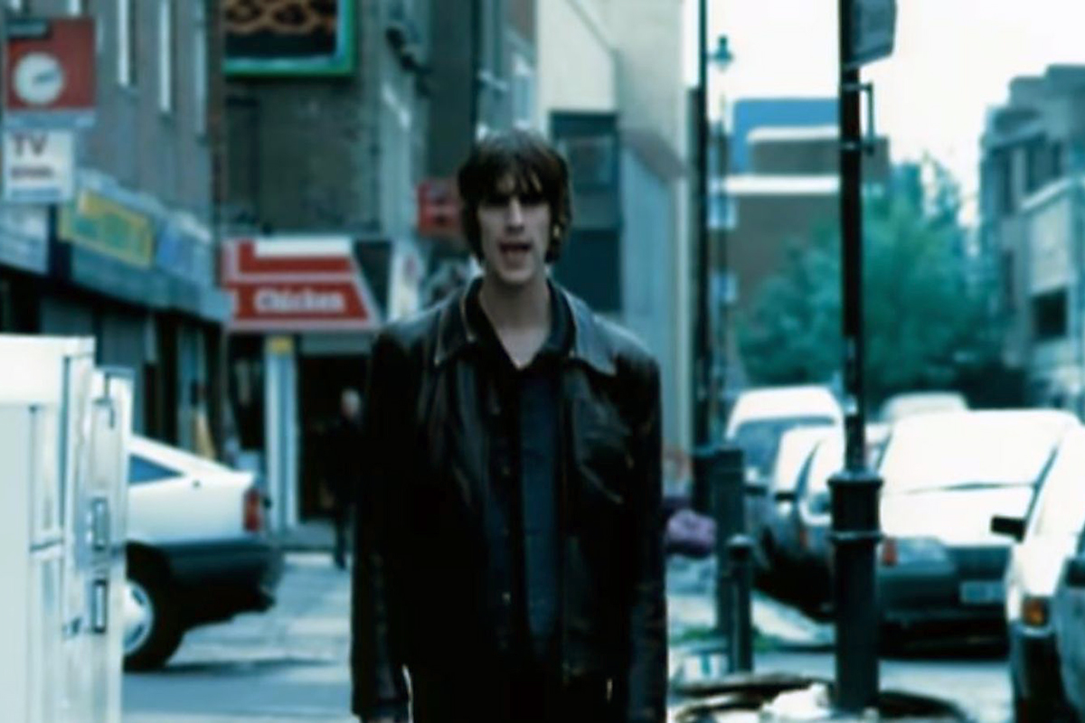 Volver al futuro: Richard Ashcroft recreó el mítico video de «Bitter Sweet Symphony», 25 años después