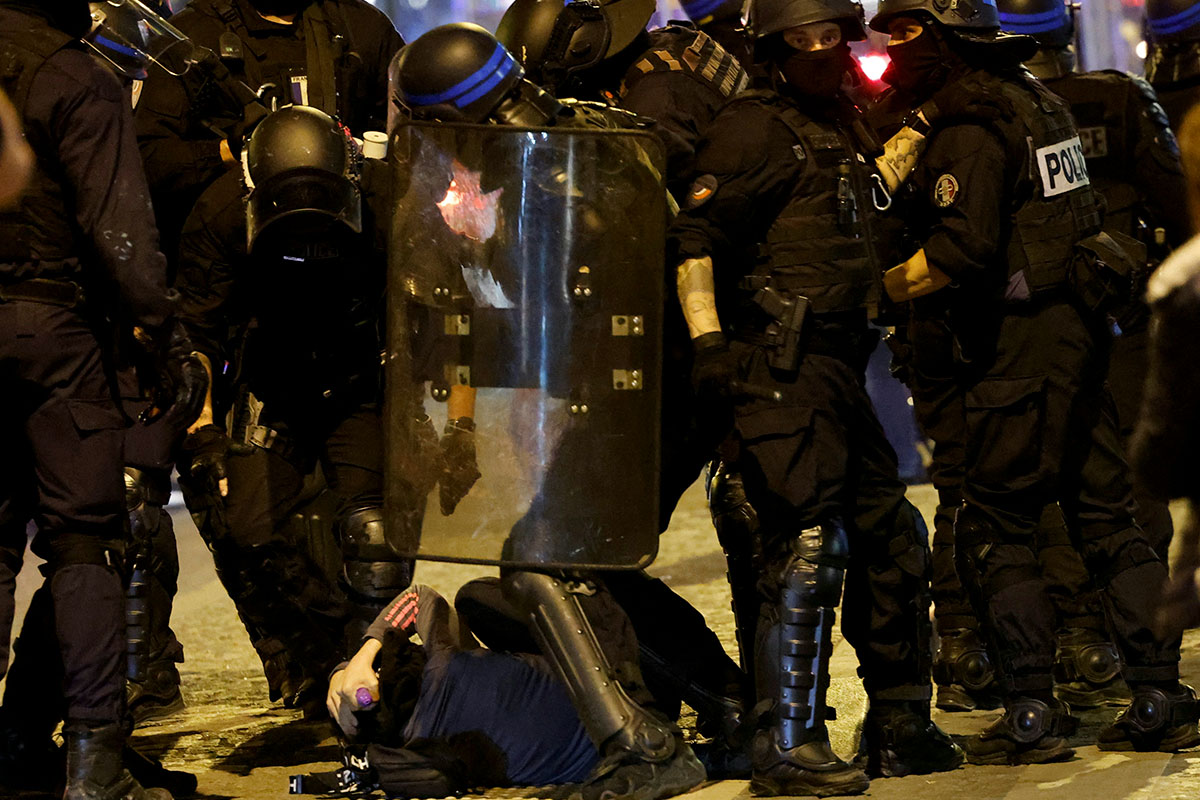 Al menos 16 detenidos en la séptima noche de protestas callejeras en Francia