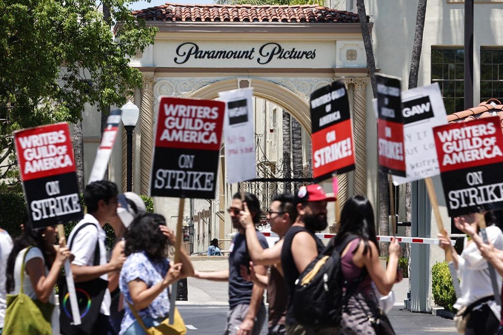 Actores y actrices de los Estados Unidos paran por primera vez en 40 años y se suman a la huelga de guionistas 1 Actores y actrices de los Estados Unidos paran por primera vez en 40 años y se suman a la huelga de guionistas