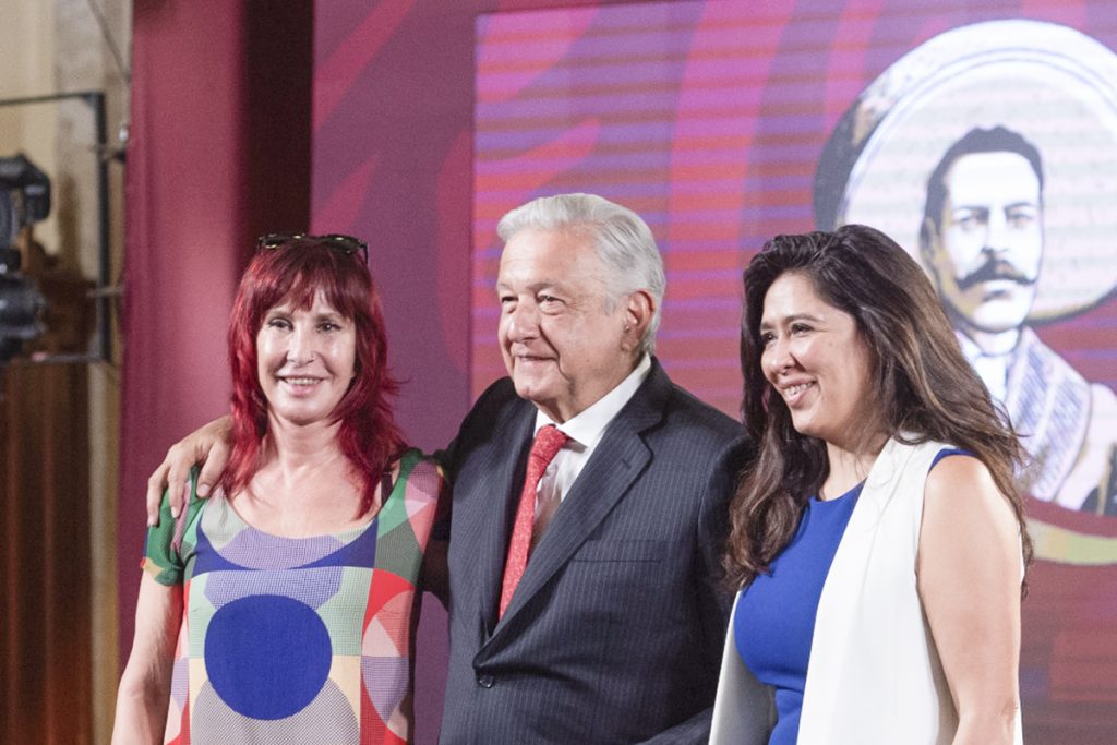Victoria Montenegro y Estela de Carlotto se encontraron con Andrés López Obrador en México