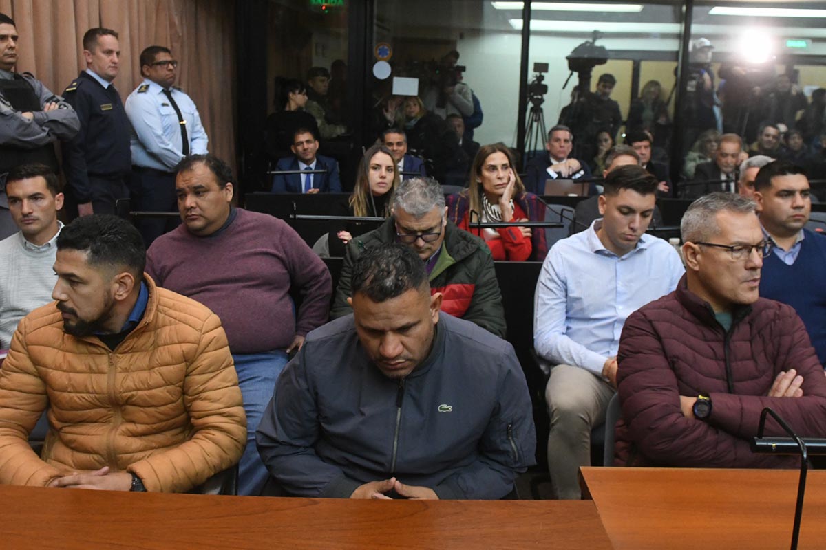 Condenaron a perpetua a tres de los policías acusados del crimen de Lucas González