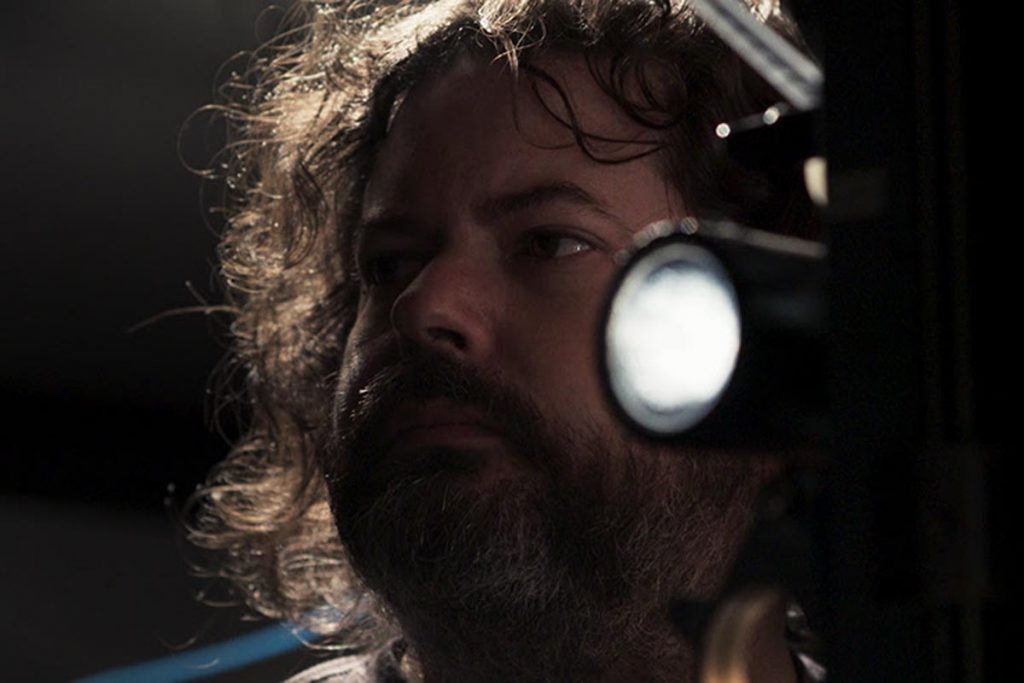 “La vida a oscuras”: la pasión por el cine, según Fernando Martín Peña 1 “La vida a oscuras”: la pasión por el cine, según Fernando Martín Peña