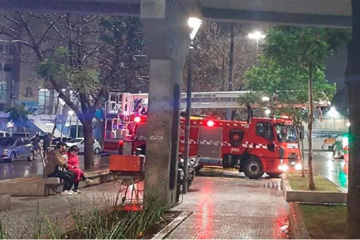 Incendio en Lugano: un niño de 7 años murió y su hermana de 3 se encuentra grave