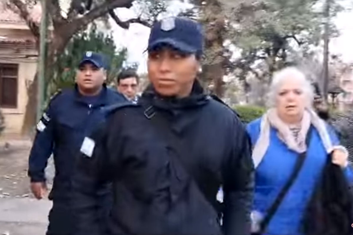 Crece la persecución en Jujuy: ordenan la detención de 42 manifestantes y la policía ingresó en la Universidad