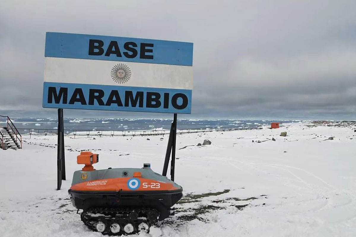 Prueban vehículos no tripulados en la Antártida Argentina para tareas de investigación y rescate