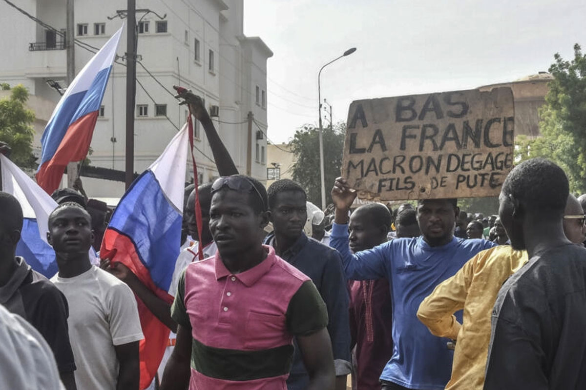 Los militares golpistas en Níger acusan a Francia de querer “intervenir militarmente”