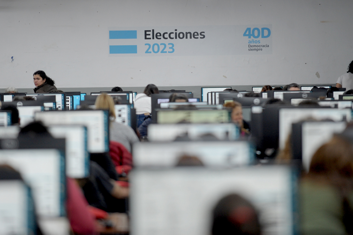 Resultados provisorios de las PASO: Milei se impone mientras JxC y UP disputan el segundo lugar