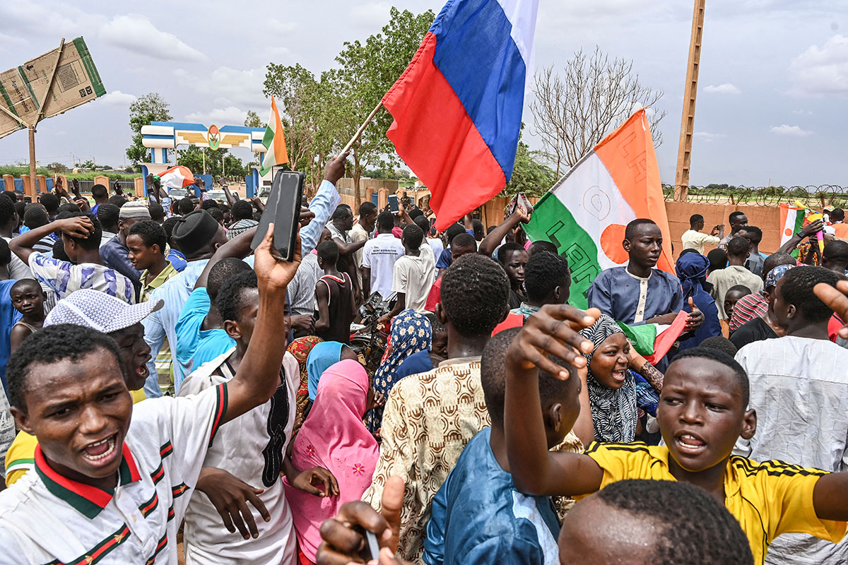 Se consolida el gobierno militar en Níger y crece la amenaza de intervención