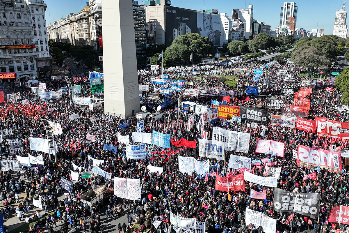 Los reclamos, las canciones y las consignas en la marcha para exigir justicia por Facundo Molares