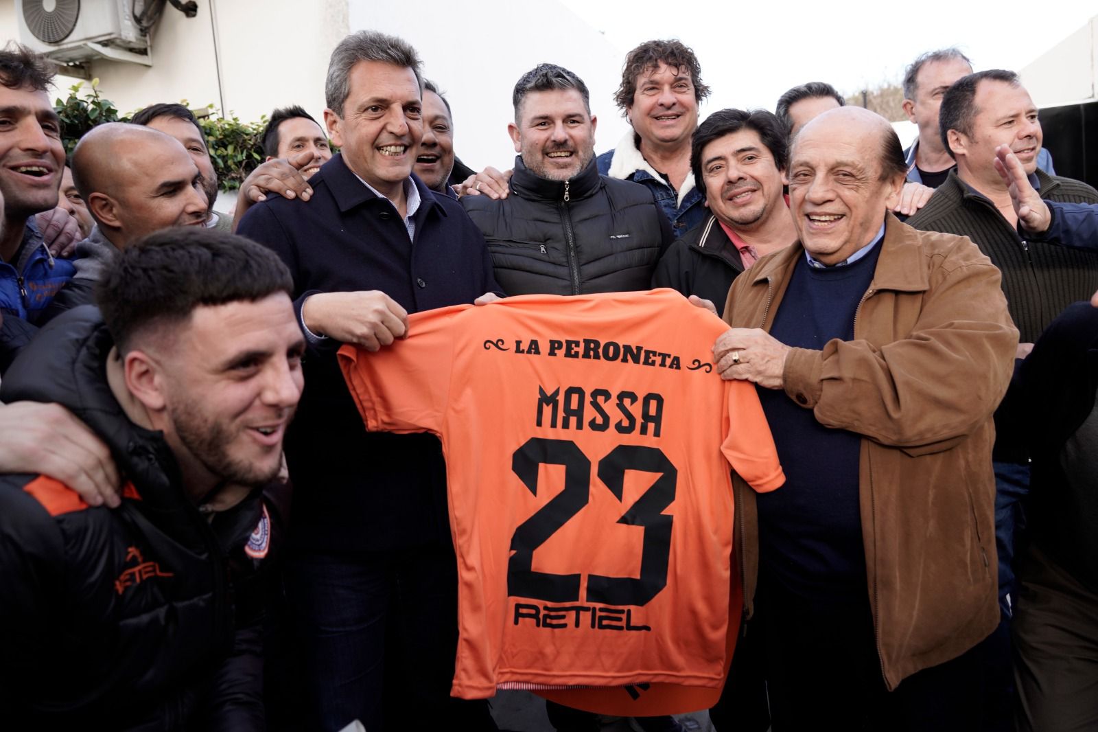 Defender la inversión en el cuidado de las infancias, el eje de Massa con familias en Berazategui