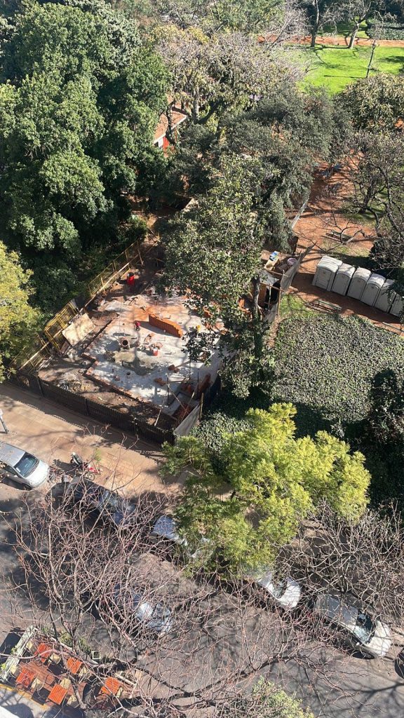 Más cemento, menos verde: la CABA avanza con una construcción ilegal dentro del Jardín Botánico 3 Más cemento, menos verde: la CABA avanza con una construcción ilegal dentro del Jardín Botánico