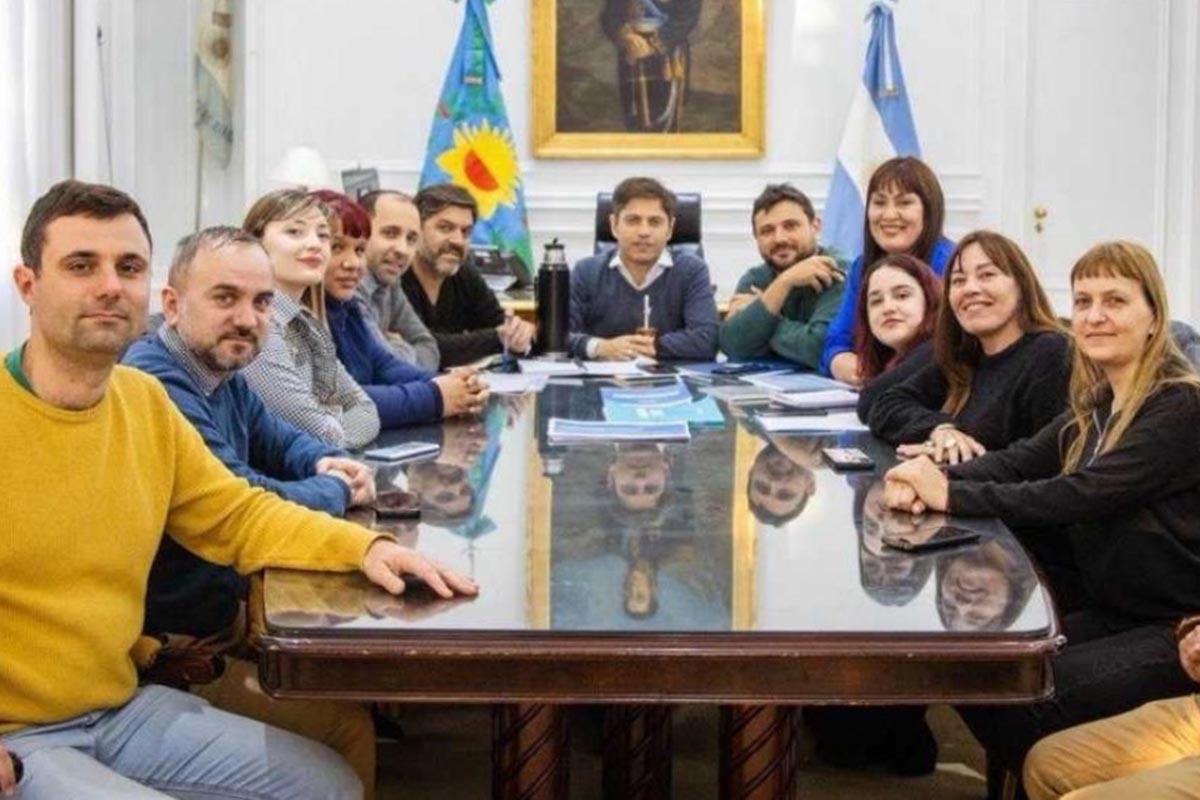 Kicillof y Grabois coincidieron en enfrentar la crisis «poniendo la cara y el cuerpo»