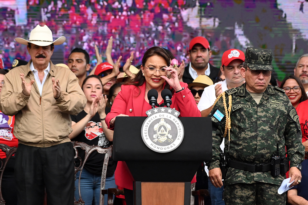 La derecha de Honduras, manchada de corrupción, se une y arremete contra Xiomara Castro