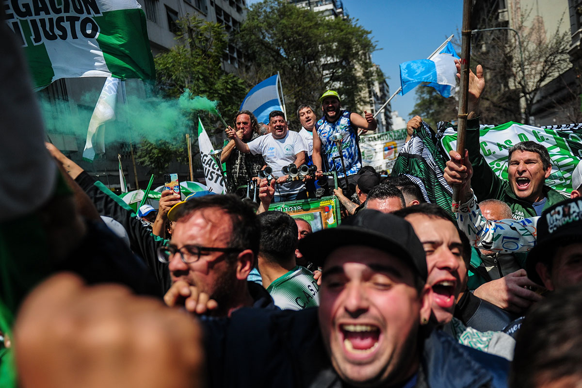 Polaroids obreras del acto en Congreso: el músculo de los trabajadores da pelea contra la ultraderecha
