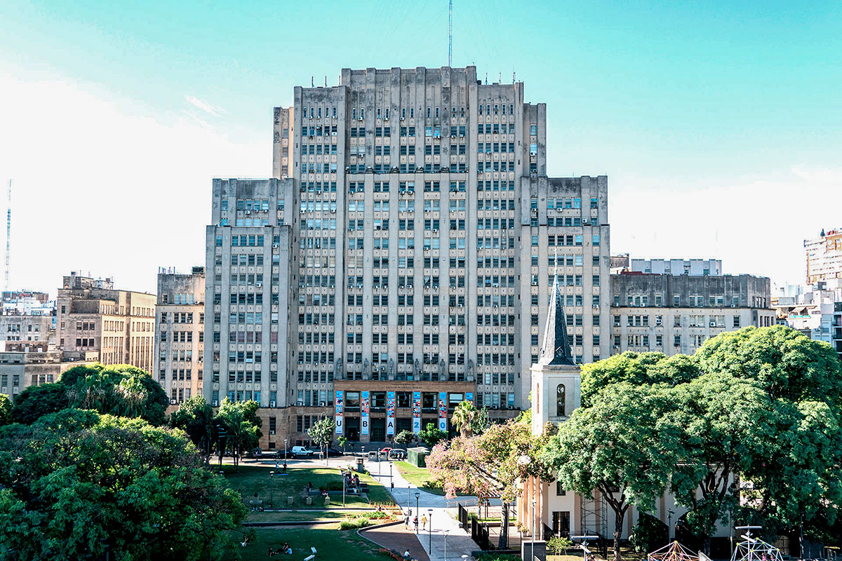 Con el objetivo de «modernizar» los planes de estudios, la UBA acortó un año y medio la carrera de Medicina