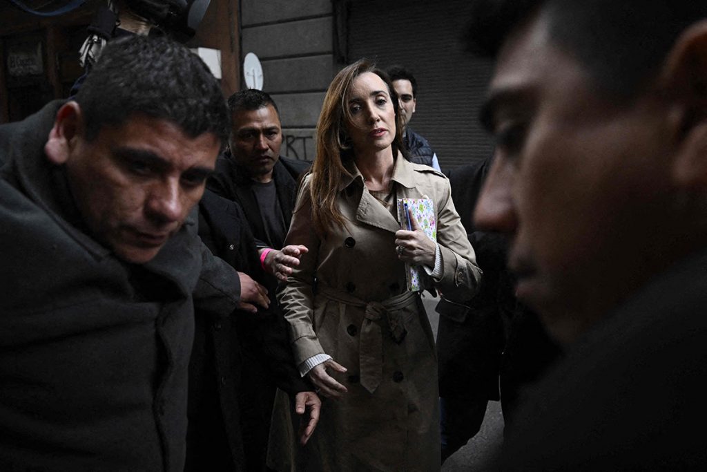 Negacionismo, el naufragio de la memoria: una conversación con Adrián Cangi 1 Negacionismo, el naufragio de la memoria: una conversación con Adrián Cangi