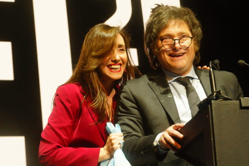 El cierre de Milei: último show del "loco" de la motosierra