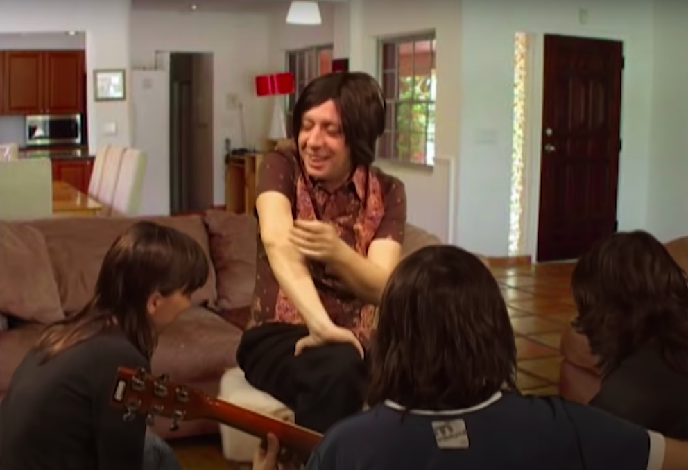 La amistad según Peter Capusotto: tres videos para celebrarla o salir corriendo