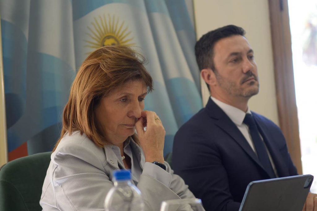 "Nos perdonamos", dijo Patricia Bullrich al confirmar el apoyo a Javier Milei en el balotaje 1 "Nos perdonamos", dijo Patricia Bullrich al confirmar el apoyo a Javier Milei en el balotaje