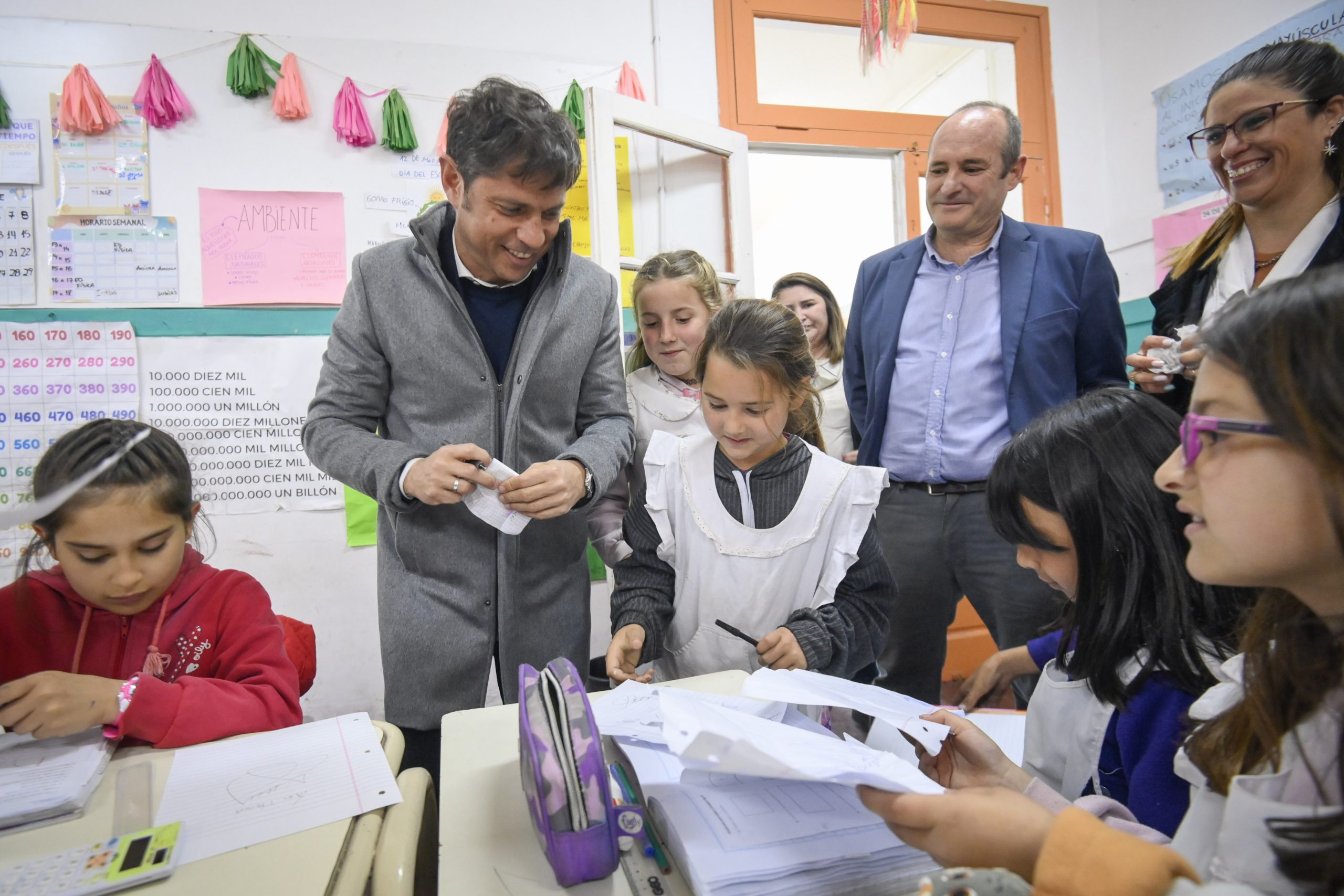 Kicillof hizo campaña en municipios opositores: «Vidal no le daba ni un vaso de agua a los peronistas»