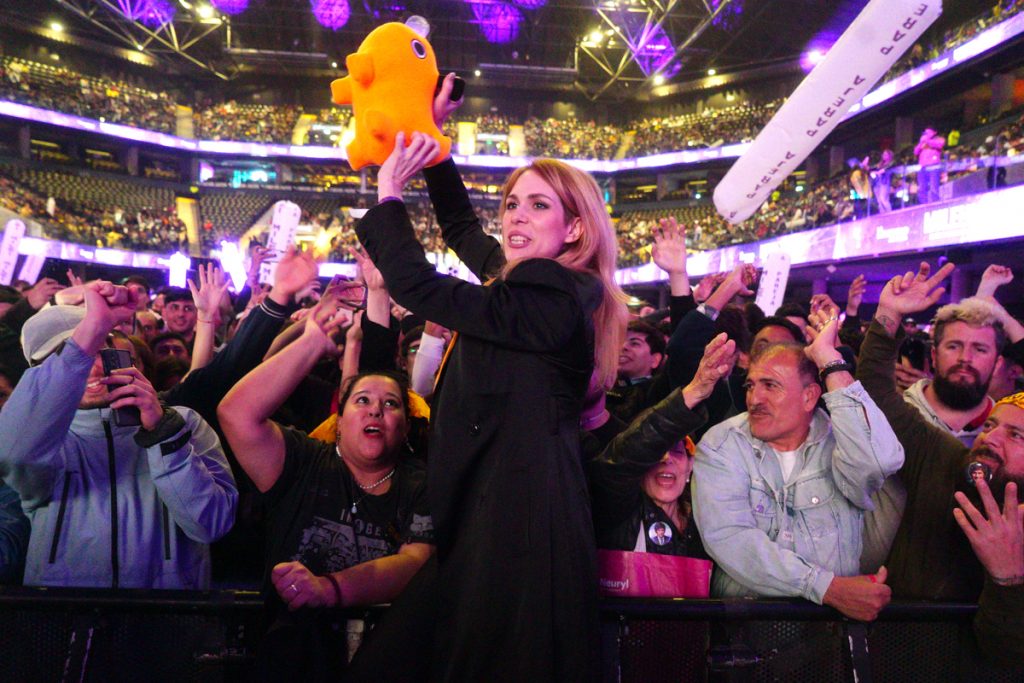 Ley ómnibus en Diputados, día 3: en un Congreso agitado, el oficialismo busca que se vote por la tarde 2 Ley ómnibus en Diputados, día 3: en un Congreso agitado, el oficialismo busca que se vote por la tarde