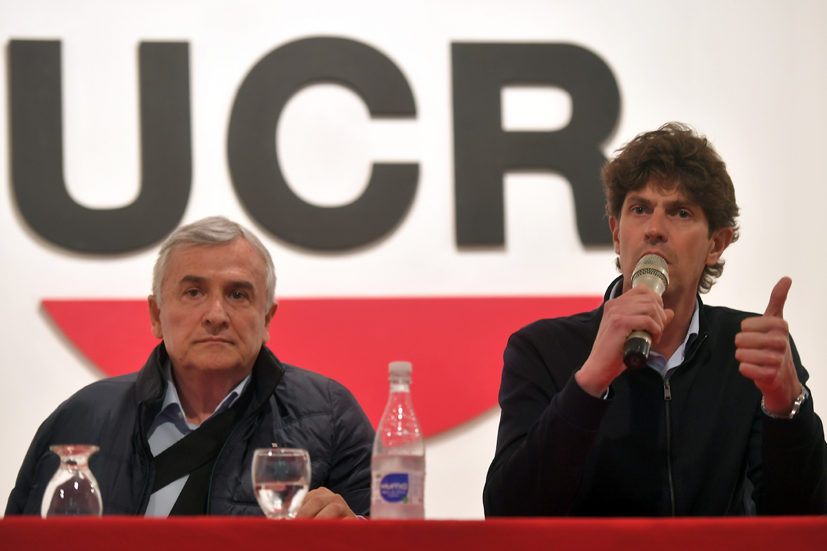 Con fuertes críticas al pacto Bullrich – Milei, la UCR anunció que no apoyará a ningún candidato en el balotaje
