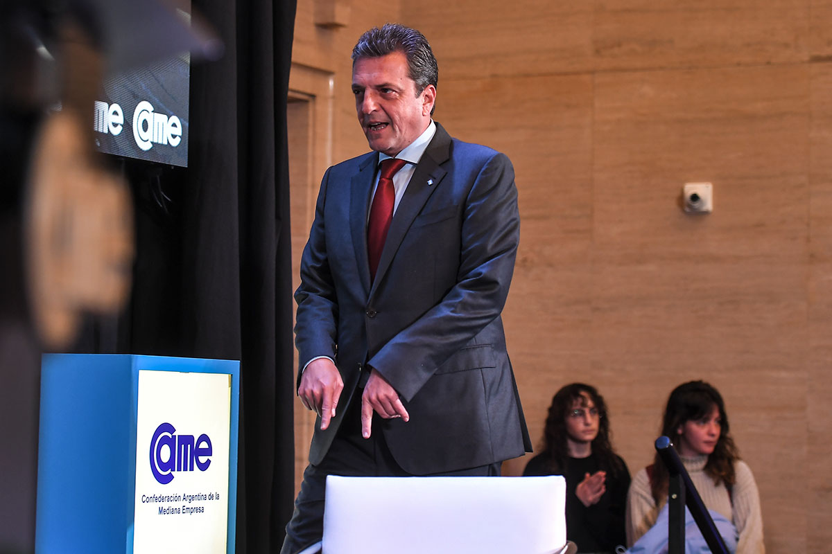 Ante pymes, Massa criticó el plan de dolarización de Milei y el «bimonetarismo» de JxC