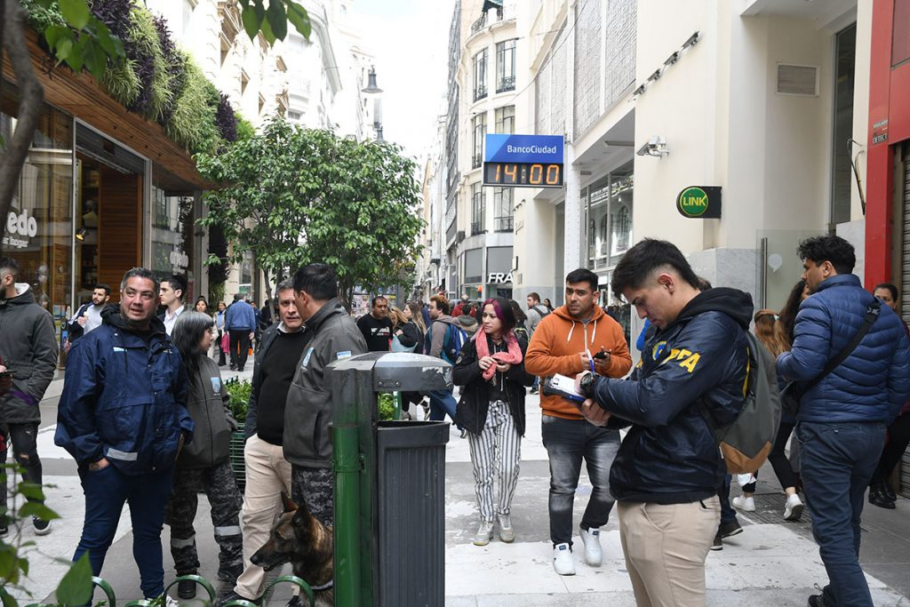 Decomisan US$ 800.000 en efectivo durante dos operativos de fiscalización en ciudad de Buenos Aires 1 Decomisan US$ 800.000 en efectivo durante dos operativos de fiscalización en ciudad de Buenos Aires