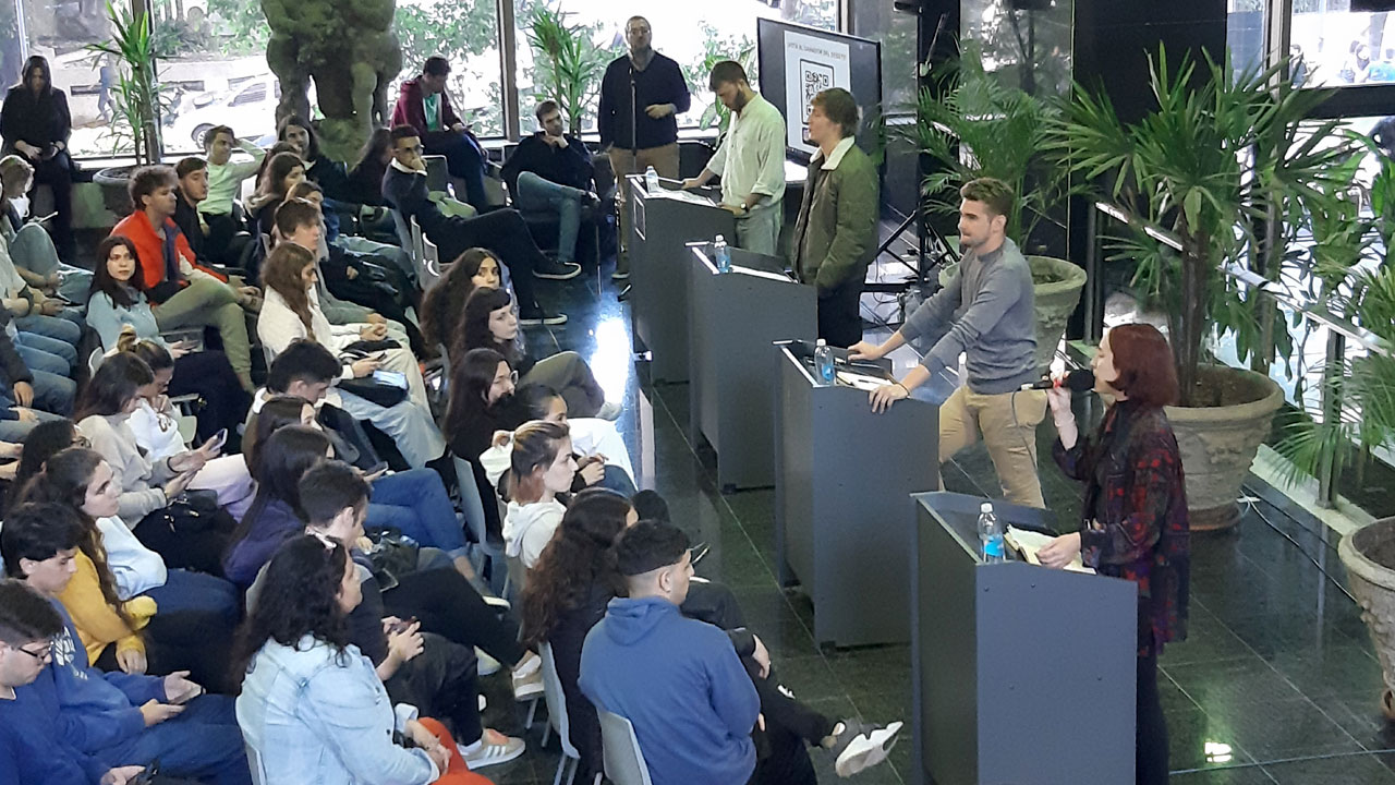 Candidatos a legisladores y comuneros de CABA disertarán sobre actualidad y políticas para las juventudes