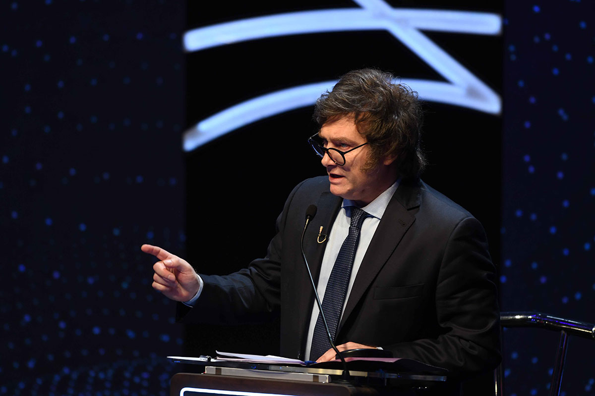 Un informe revela cómo el discurso negacionista de Milei fue amplificado por las redes sociales durante el debate presidencial