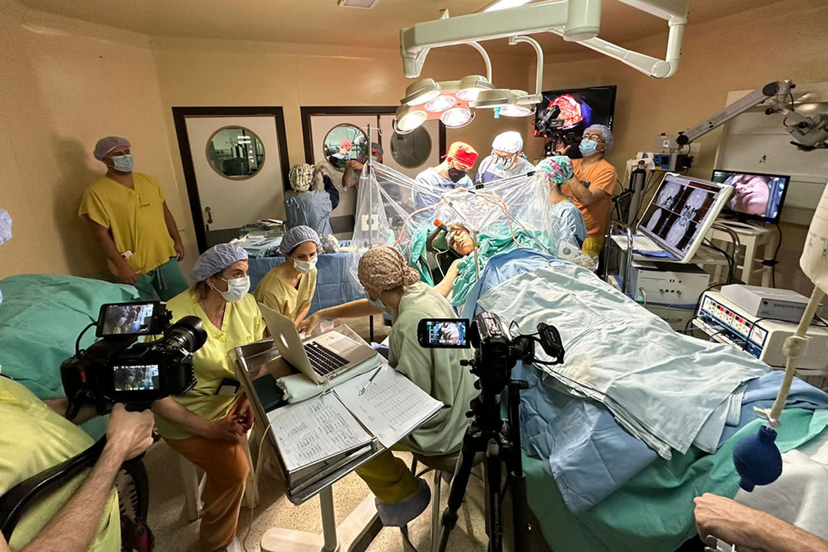 Hicieron la primera cirugía cerebral en Sudamérica con mapeo emocional de un paciente despierto