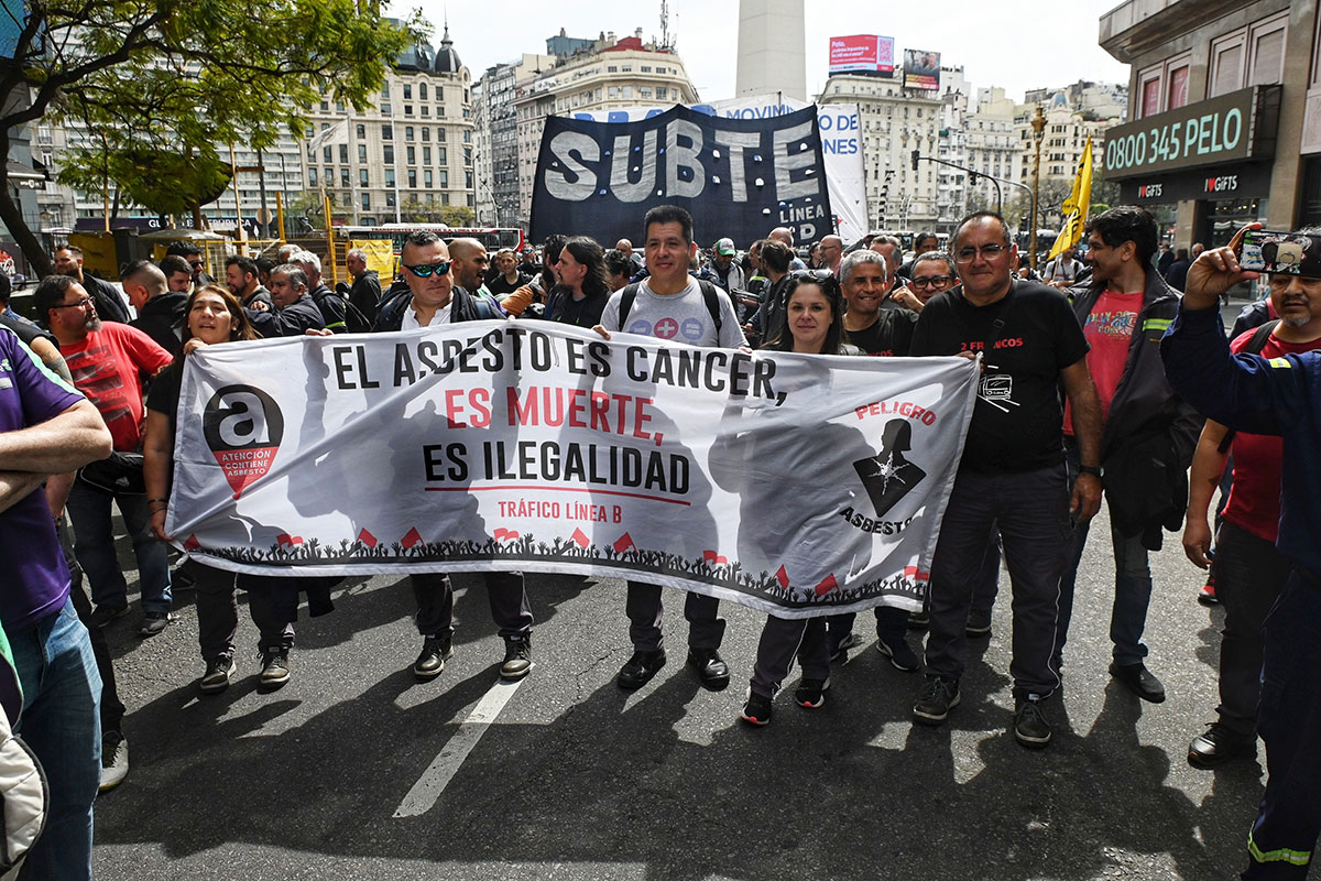 Metrodelegados marchan en reclamo de subte «libre de asbesto» y de reducción de jornada laboral
