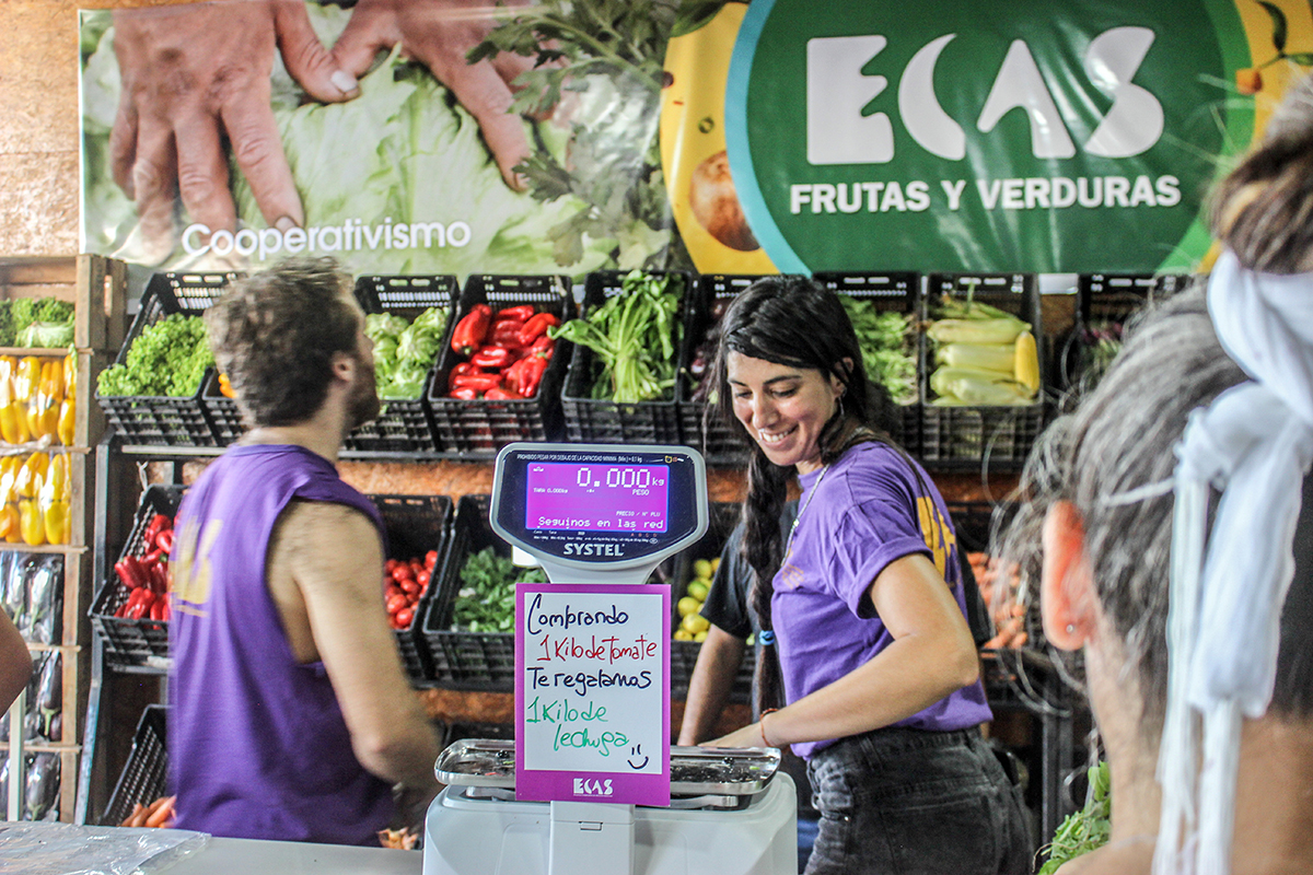 La cooperativa Ecas suma un nuevo local de alimentos saludables a precios populares