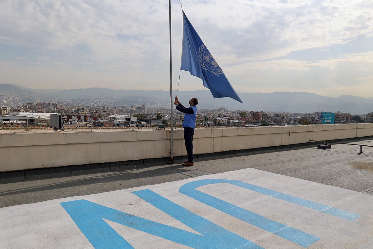 La ONU baja las banderas a media asta por sus más de cien trabajadores muertos por los bombardeos israelíes