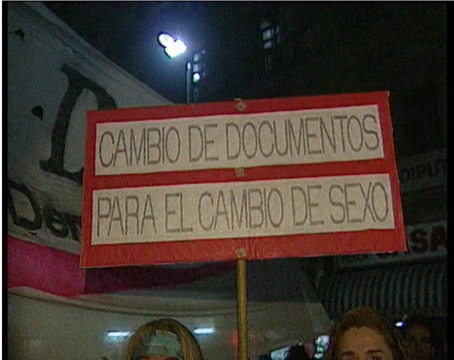 Memoria LGBT+ «Treinta y dos años de marchar con Orgullo: ni un derecho menos»