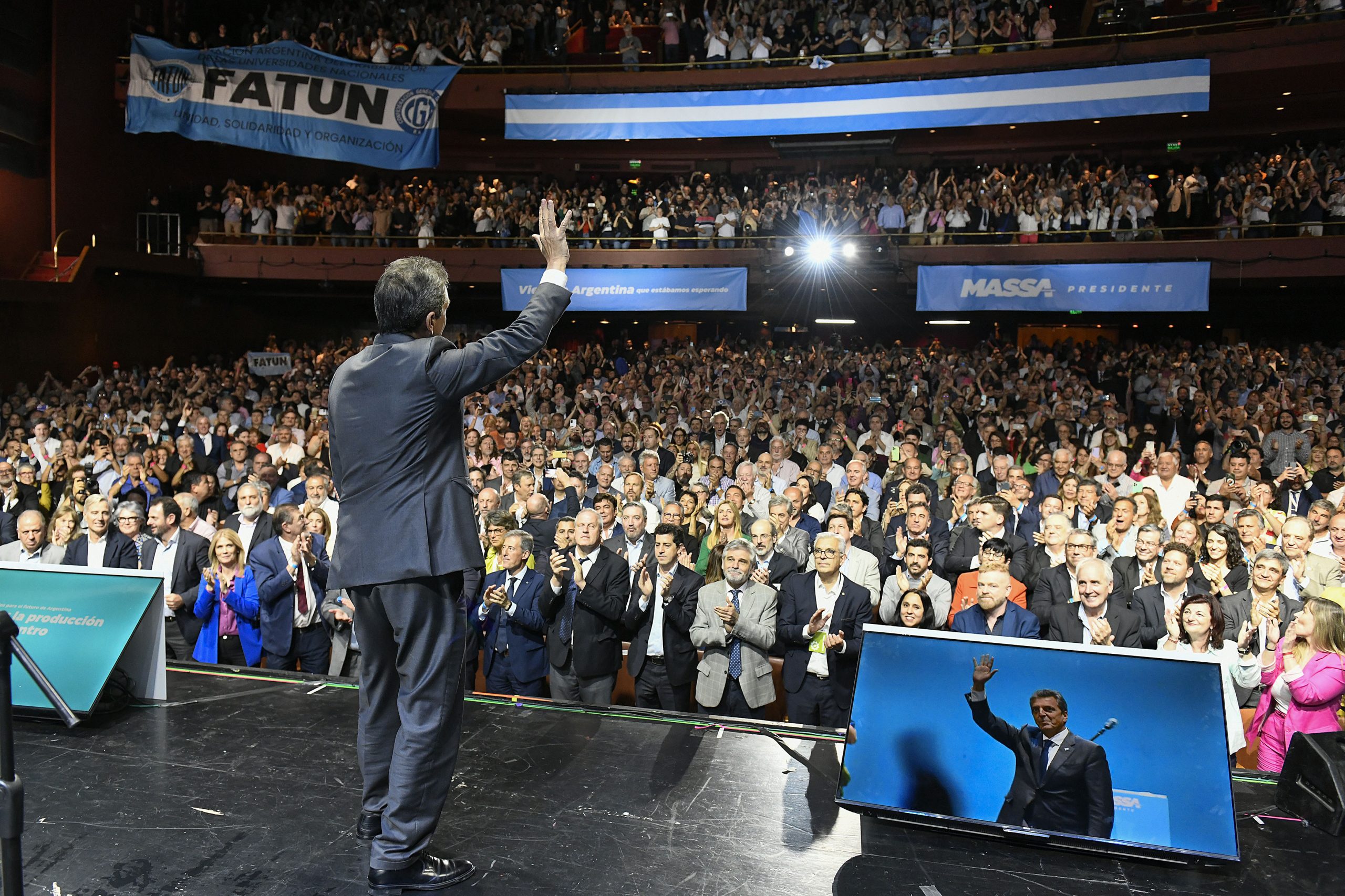 Massa presentó los 10 acuerdos del futuro para la Argentina