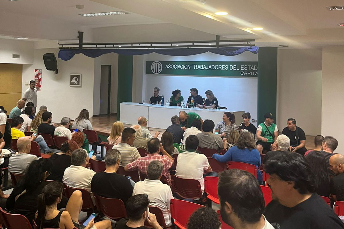 ATE Capital convocó a un plenario general tras el triunfo de Javier Milei