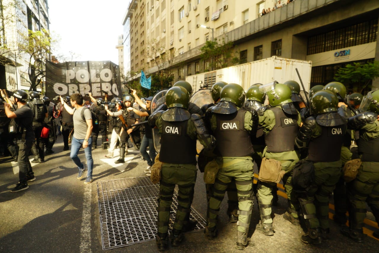 El nuevo proyecto agrava el Código Penal para que los manifestantes puedan ir hasta 4 años presos